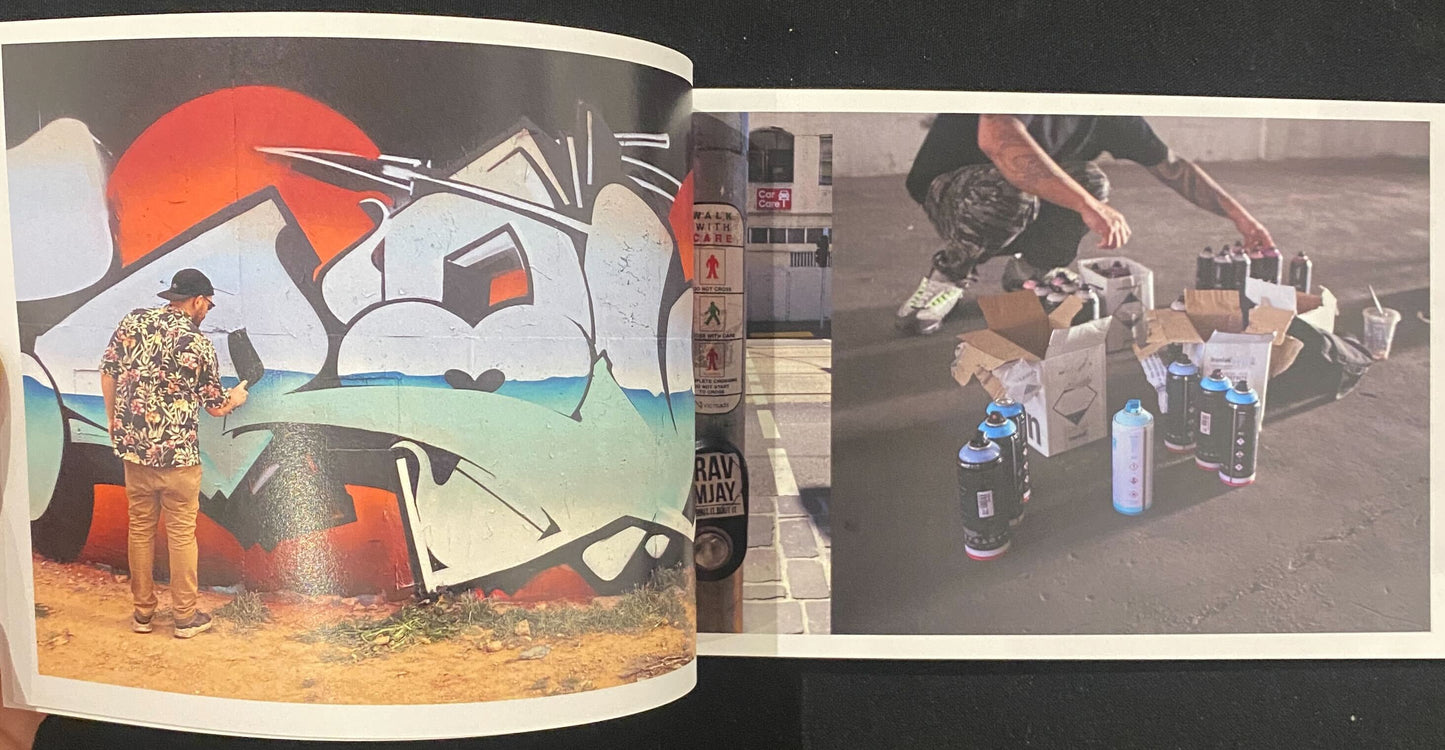 TRAV - Zine, Red