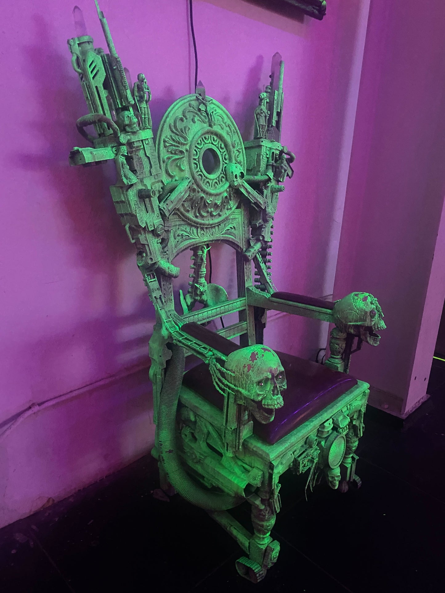 Baer - Targeted Individual Throne