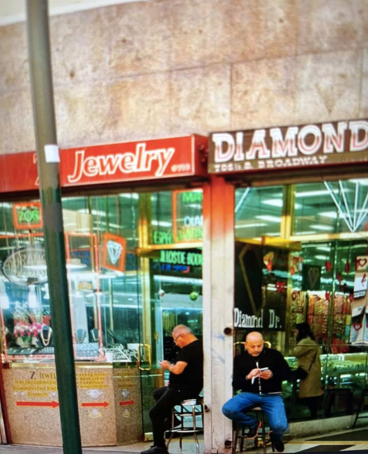 Walkslowhomie	"Jewelry District"